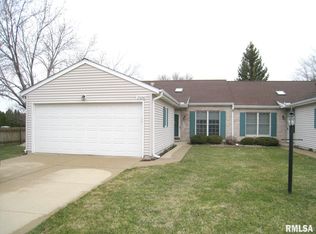 2600 38th St, Moline, IL 61265