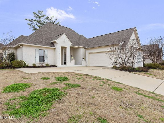 4th image of 107 Camden Lake Dr