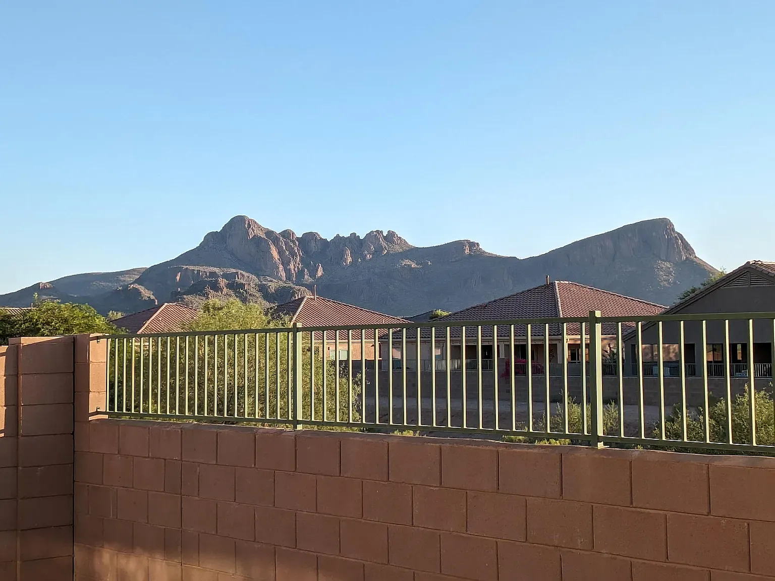 4 bed, 2577 sqft, $2,600 — Photo 4