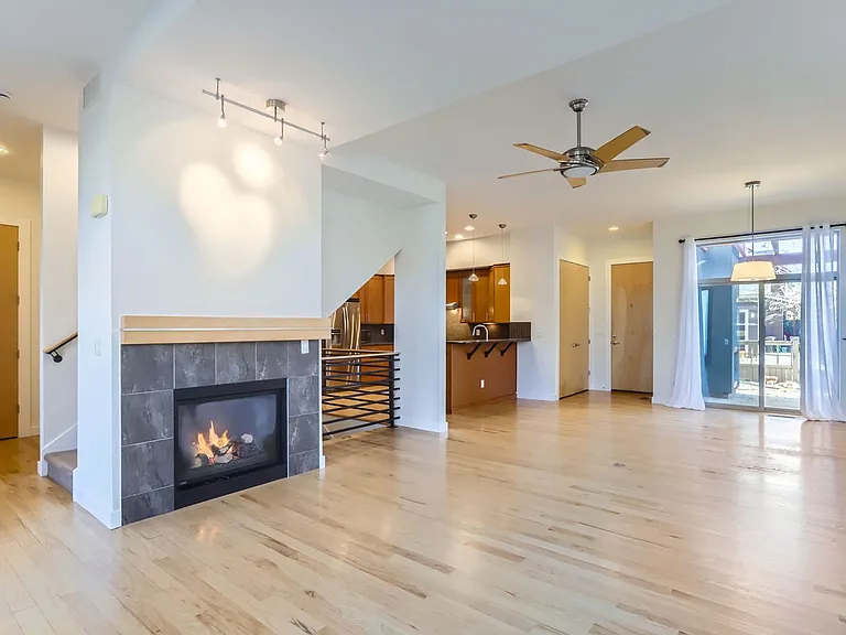 3730 Star Ln — Photo 3
