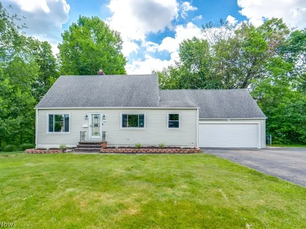 7447 Midland Rd, Independence, OH 44131