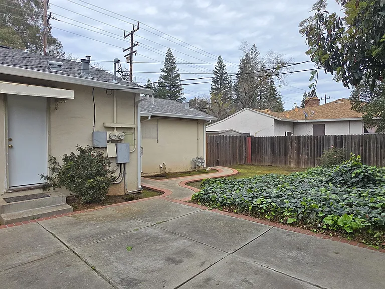 3800 Arden Way — Photo 29