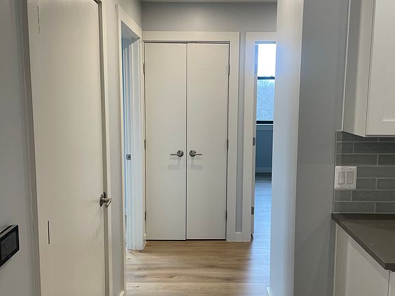 5th image of 482 Port St #302