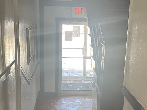 4th image of 223 Essex St APT 6
