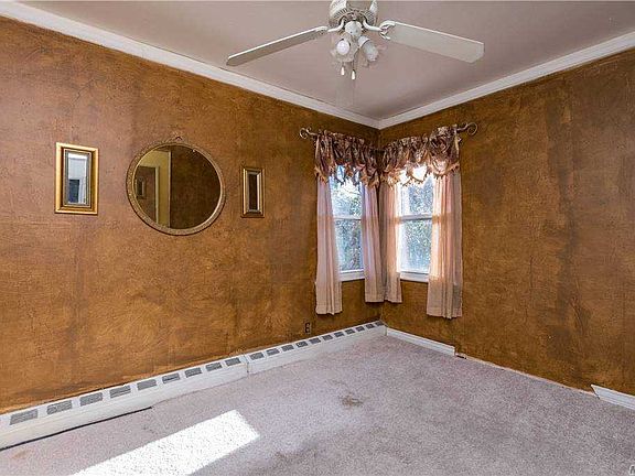 5th image of 714 E Meadow Ave