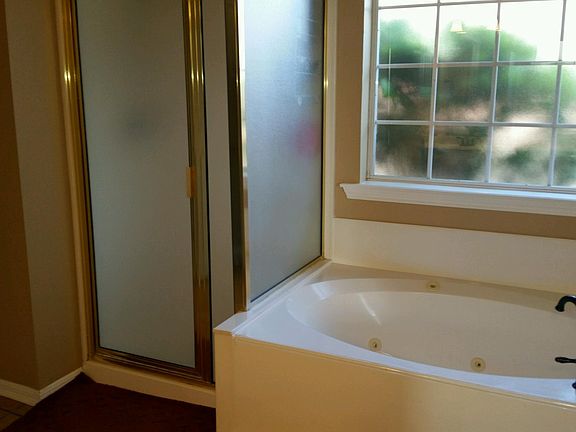 3rd image of 5213 Bloomsbury Way