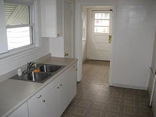 2nd image of 147 Hueston St