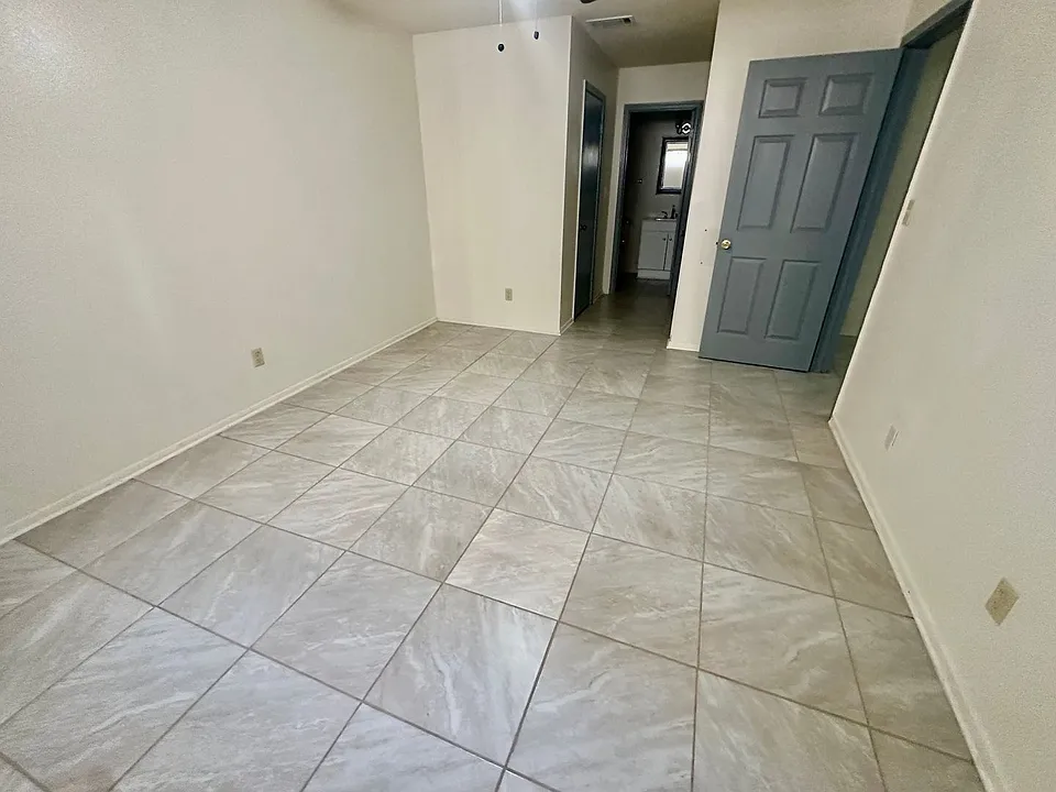 220 Marigny Cir