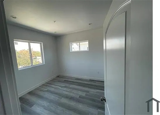 11453 W Victory Blvd #1 — Photo 6