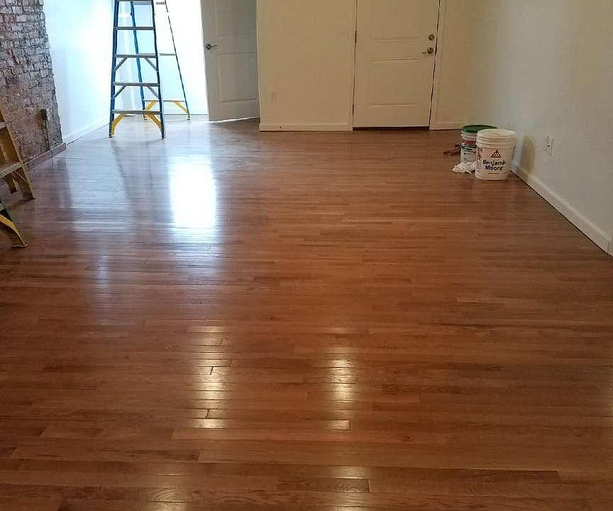 FRONT ROOM/DINING ROOM 