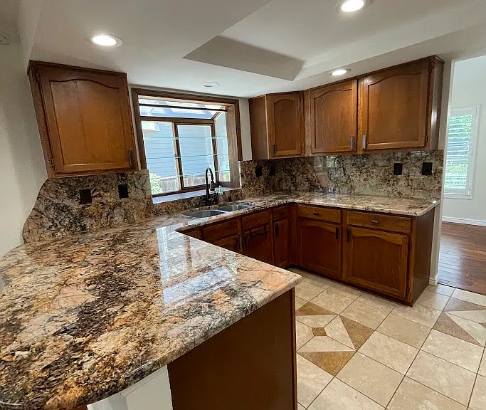 2348 S Gray St — Photo 9