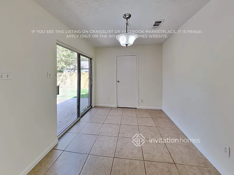 428 Gleneagles Dr — Photo 6