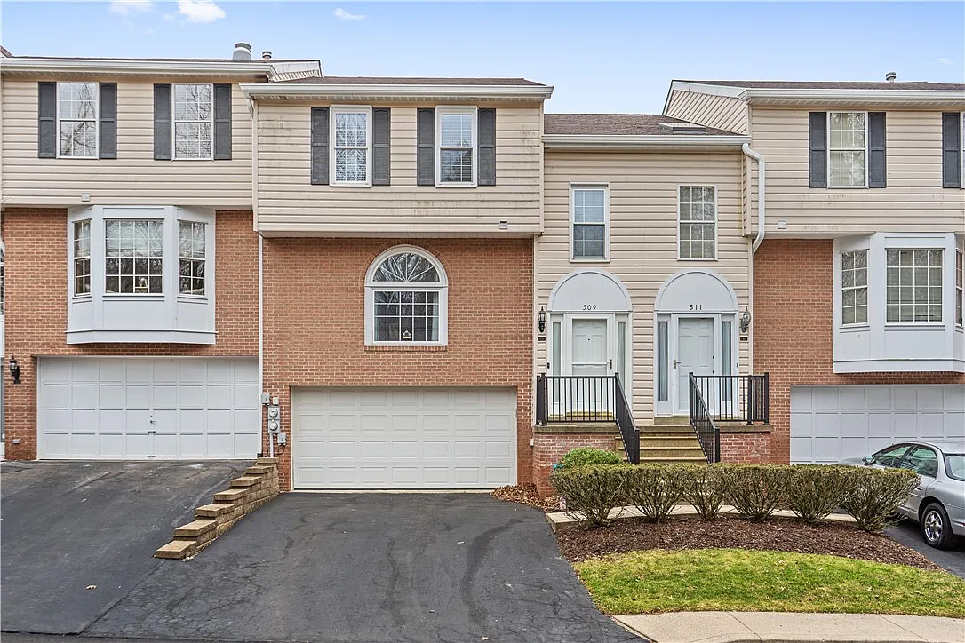 509 Newport Dr photo 1