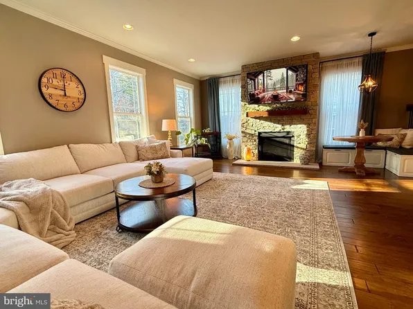 11423 Hayloft Ln, Glen Allen, VA 23060