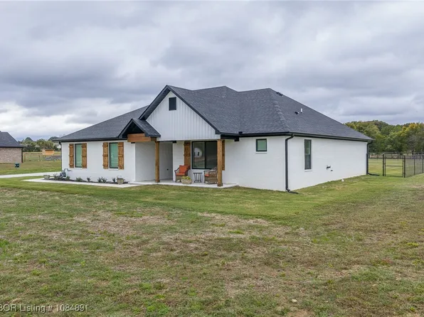 3319 W Highway 255, Lavaca, AR 72941