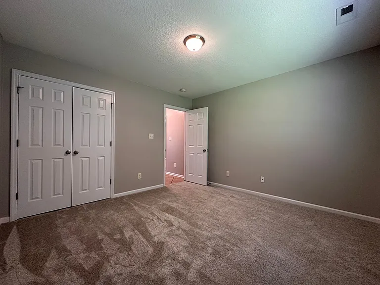 102 Brookhaven Dr — Photo 32