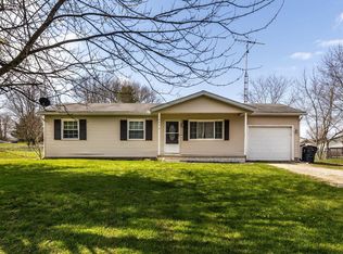 2976 Pleasant Dr NE, Lancaster, OH 43130
