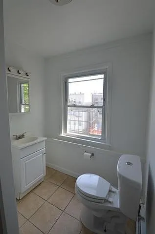 30 Yale Ave #3 — Photo 8