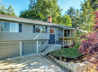 11525 SW Bel Aire Ln, Beaverton, OR 97008