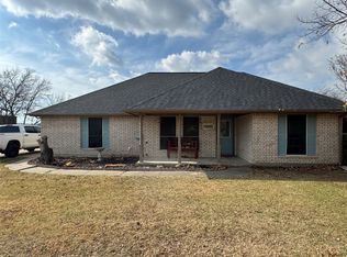 1805 Meadow Creek Dr, Crowley, TX 76036
