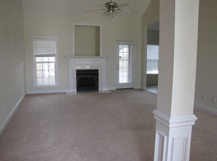 110 Manchester Ln, Byron, GA 31008