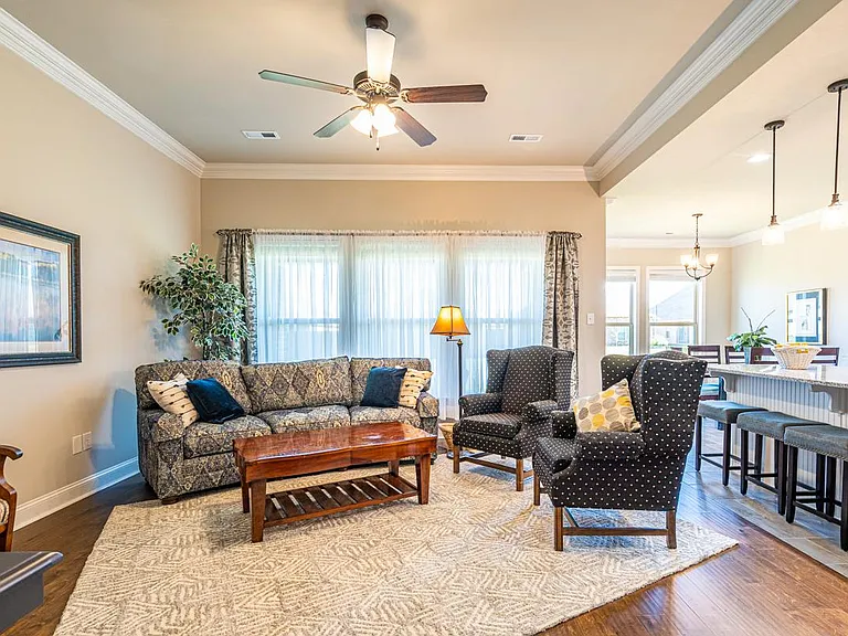 Tallulah Dr — Photo 2