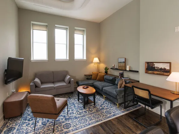 225 E Michigan St, Milwaukee, WI