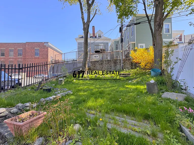 235 E Eagle St #3 — Photo 7