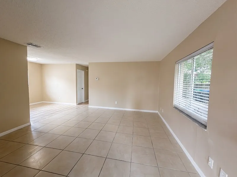 2 bed, 1.0 bath, $1,490 — Photo 3