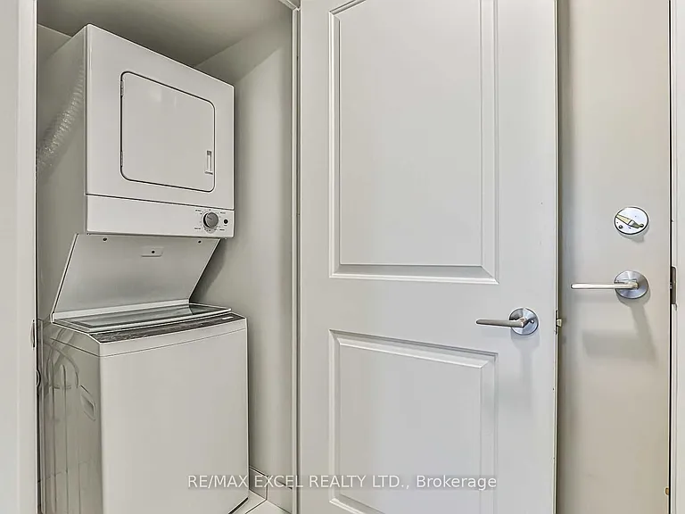 30 Meadowglen Pl #604 — Photo 20