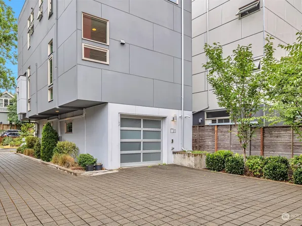 512 26th Avenue S, Seattle, WA 98144