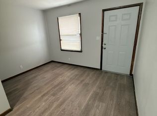 1300 N 10th St #5, Lincoln, NE 68508