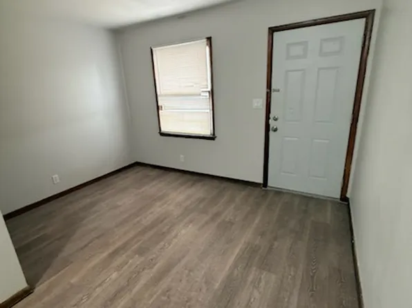 1300 N 10th St, Lincoln, NE