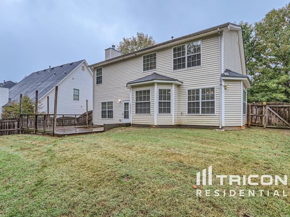 10 Saint Charles Pl, Sharpsburg, GA 30277