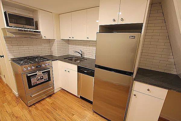 1st image of 315 W 14th St APT 4A