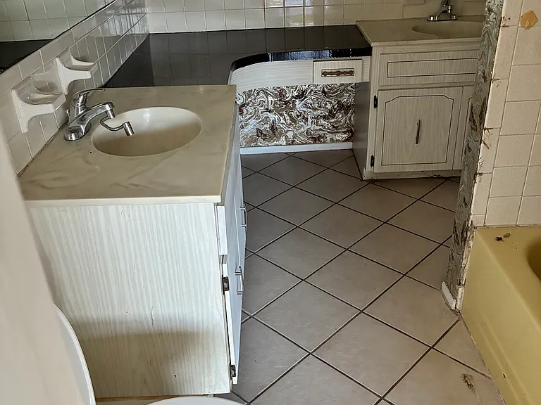 7125 King Arthur Dr — Photo 8