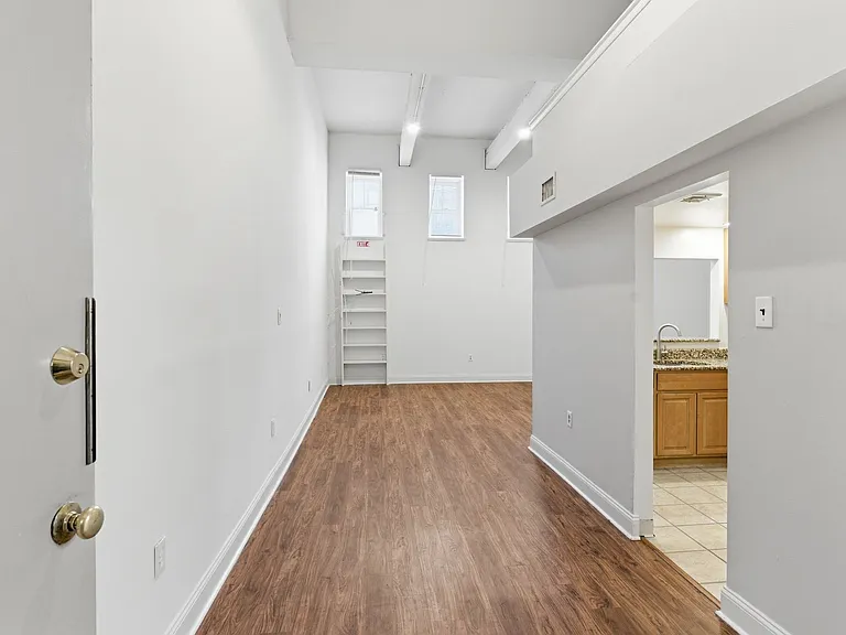 2837 Cambridge St #2 — Photo 4