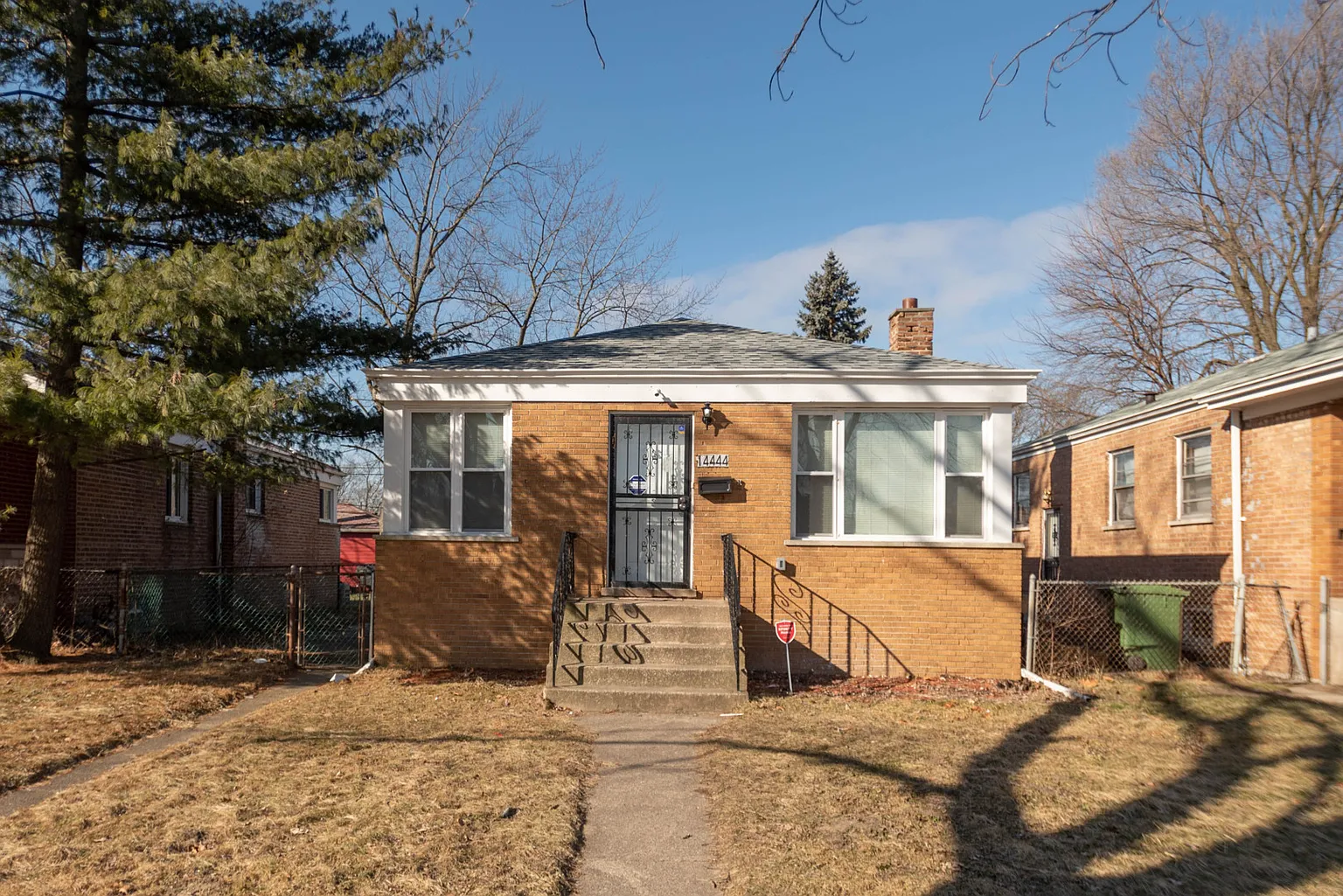 14444 Woodlawn Ave photo 1