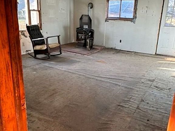 4th image of 11095 Purdy Rd