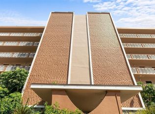 301 NE 14th Ave APT 101, Hallandale Beach, FL 33009