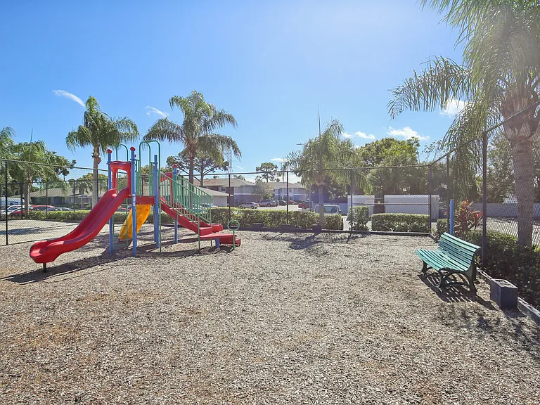 The Palms at Countryside Apartments — Photo 19