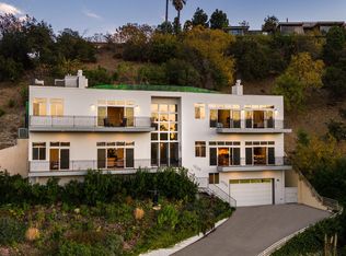3940 Oakfield Dr, Sherman Oaks, CA 91423