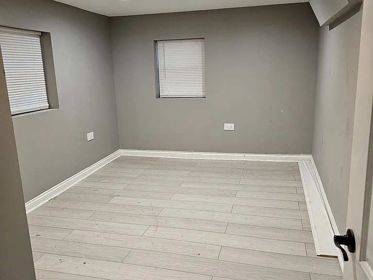 1633 N Artesian Ave #1R — Photo 9