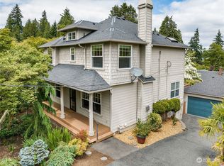 1052 NE 102nd St, Seattle, WA 98125