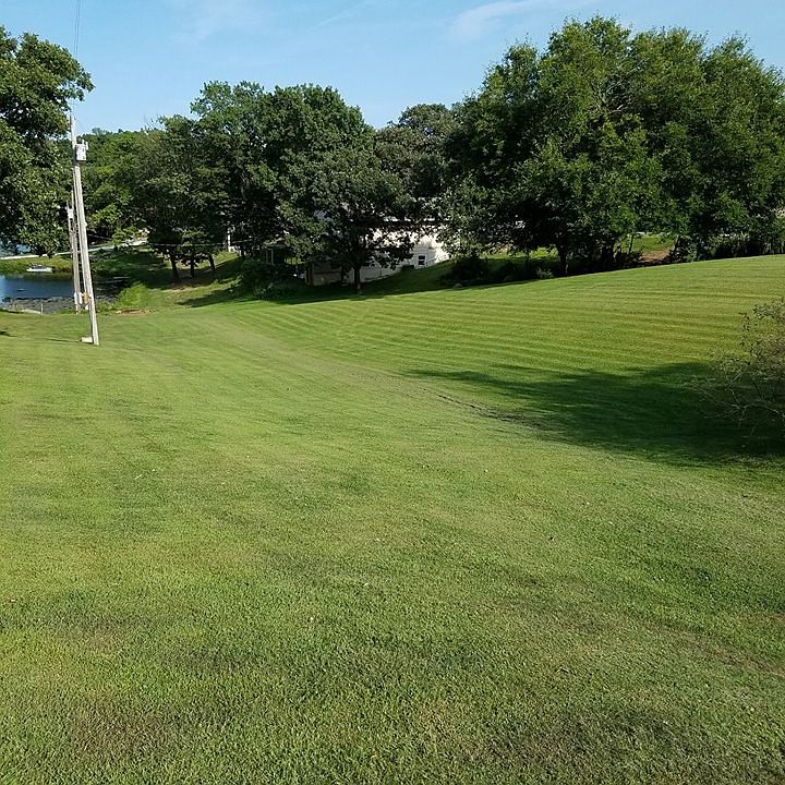2nd image of Ivy St