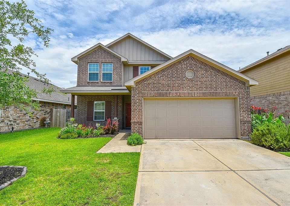 Welcome Home! Great Curve Appeal ready for your special touch!