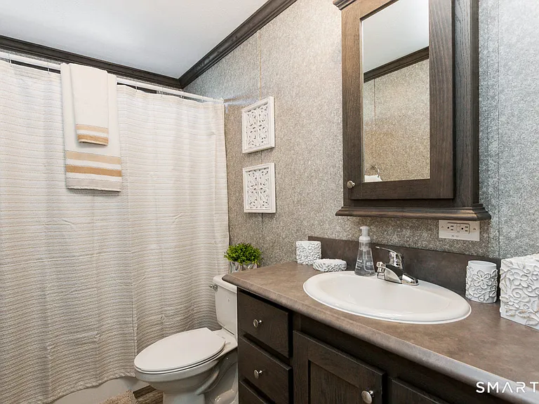 111 Clark Ln #2 — Photo 11