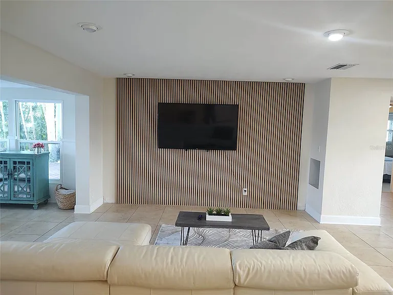 4165 13th Ln NE — Photo 19