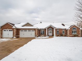 21281 White Tail Rdg, Anamosa, IA 52205
