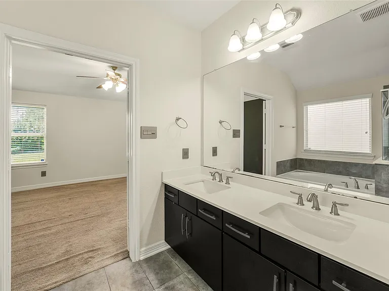 10919 Walts Run Ln — Photo 41